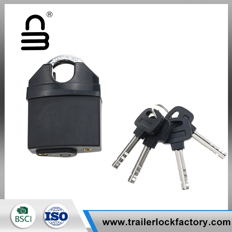 Malakas na tungkulin na sarado ang mga padlocks